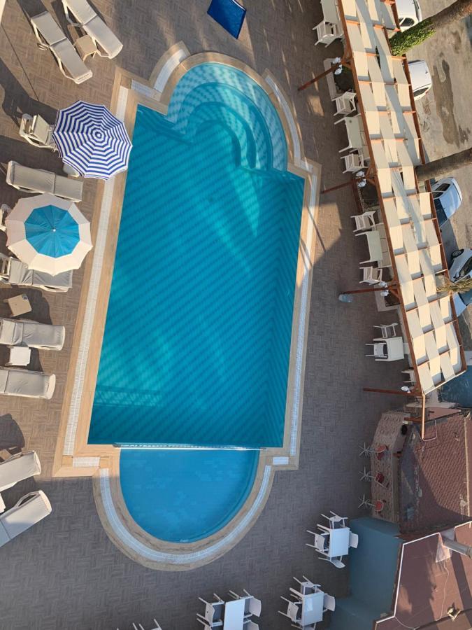 Holiday Hotel Kusadası Eksteriør billede