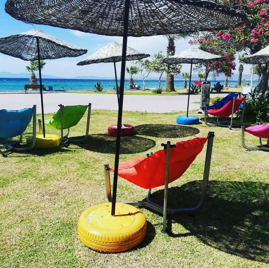 Holiday Hotel Kusadası Eksteriør billede
