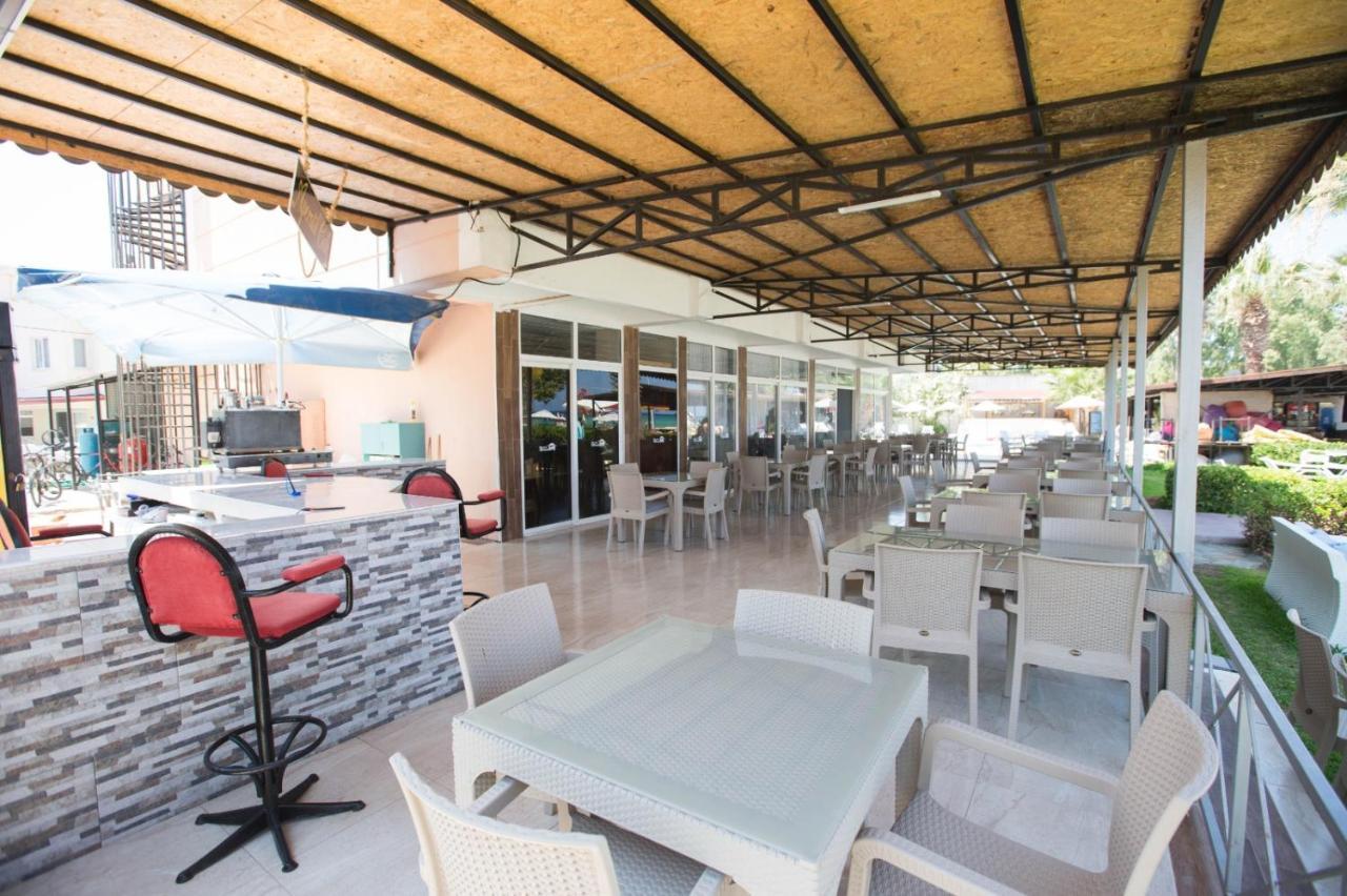 Holiday Hotel Kusadası Eksteriør billede